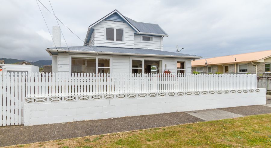 at 27 Garden Road, Avalon, Lower Hutt