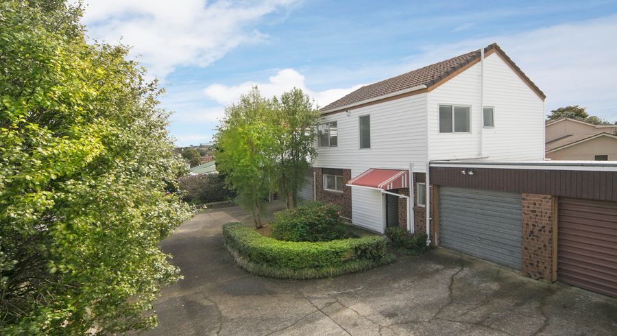  at 2/94 Celtic Crescent, Ellerslie, Auckland