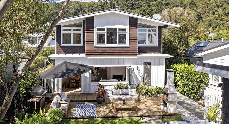  at 25 Marine Parade, Eastbourne, Lower Hutt, Wellington