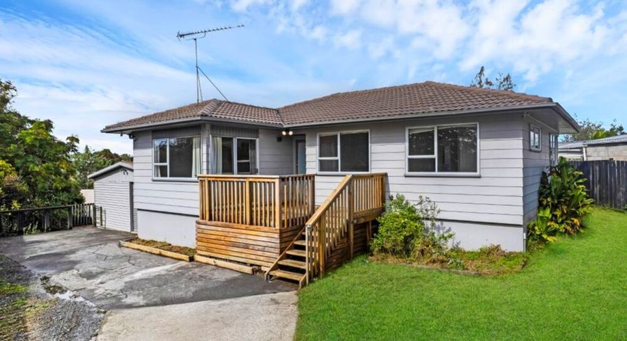  at 17 Landow Place, Henderson, Waitakere City, Auckland