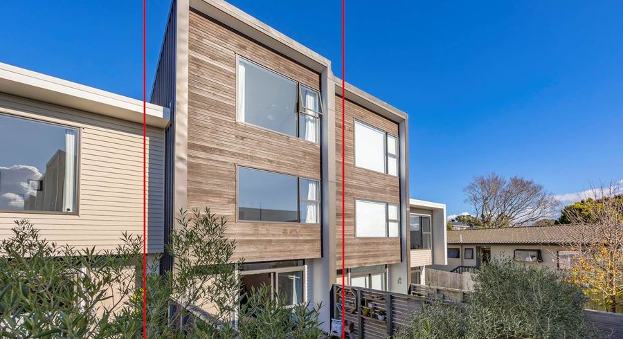  at 15/15 Chivalry Road, Glenfield, North Shore City, Auckland