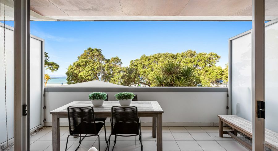  at 2/6 Beach Front Lane, Browns Bay, North Shore City, Auckland