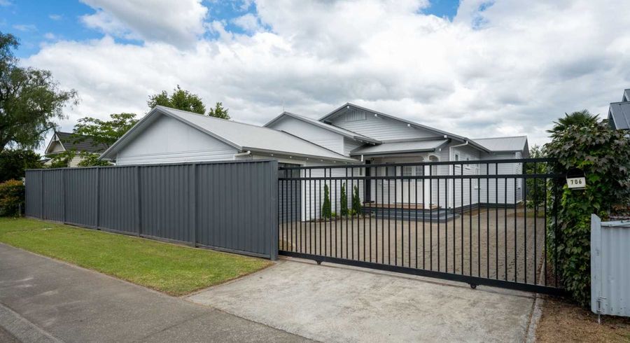  at 706 Avenue Road West, Saint Leonards, Hastings, Hawke's Bay