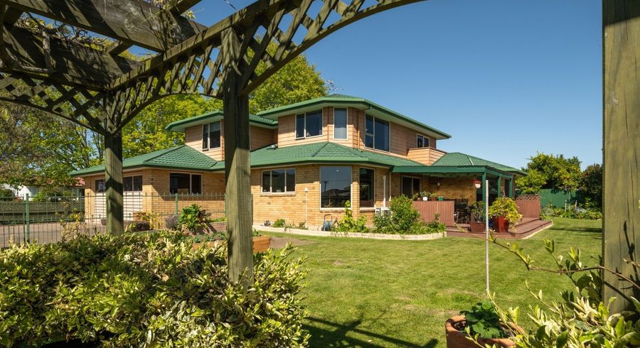 at 44 Westhaven Place, Redwoodtown, Blenheim