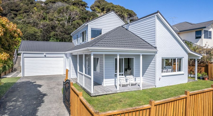  at 33 Spyglass Lane, Whitby, Porirua