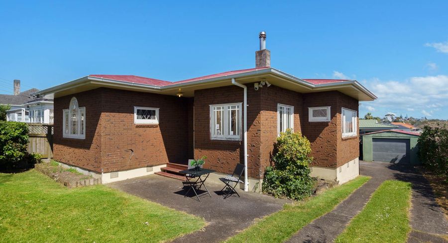  at 6 Triton Avenue, Mount Albert, Auckland