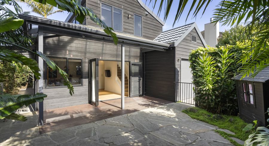  at 8 Raymond Street, Point Chevalier, Auckland City, Auckland