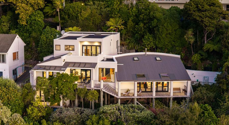  at 52 Walter Road, Lowry Bay, Eastbourne, Lower Hutt, Wellington