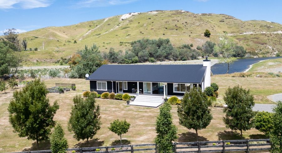  at 72 River Road, Waipawa