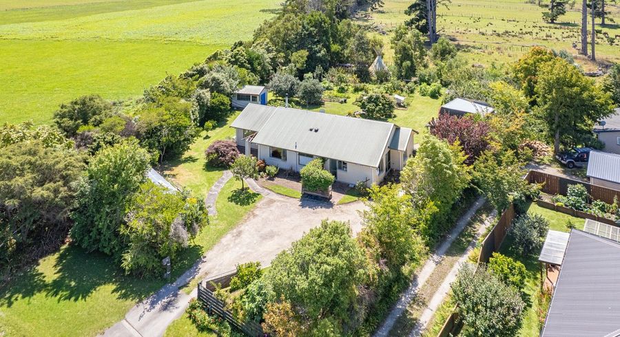  at 16 Lucknow Street, Aramoho, Whanganui, Manawatu / Whanganui