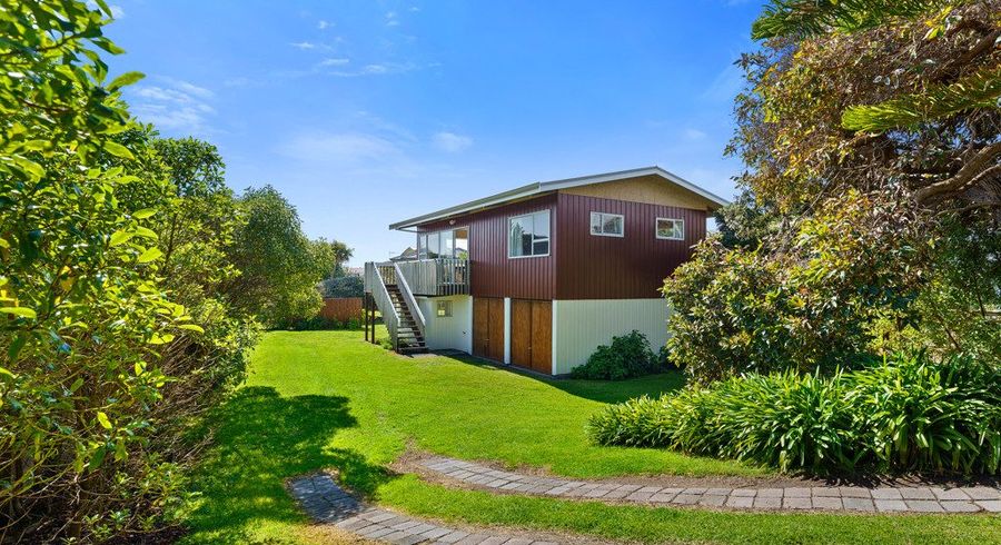  at 70 William Street, Waikanae Beach, Waikanae