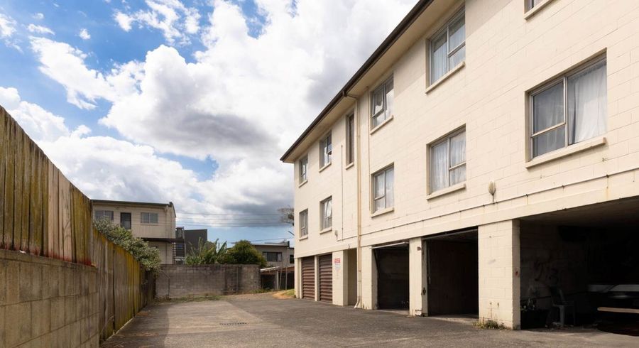 at 2/30 Princes Street East, Otahuhu, Auckland City, Auckland
