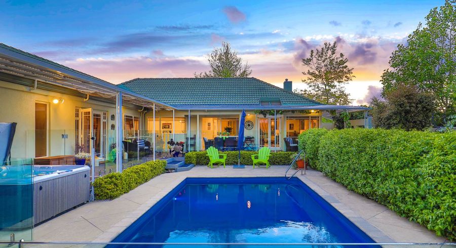  at 11 Kimberly Grove, Greenhithe, Auckland