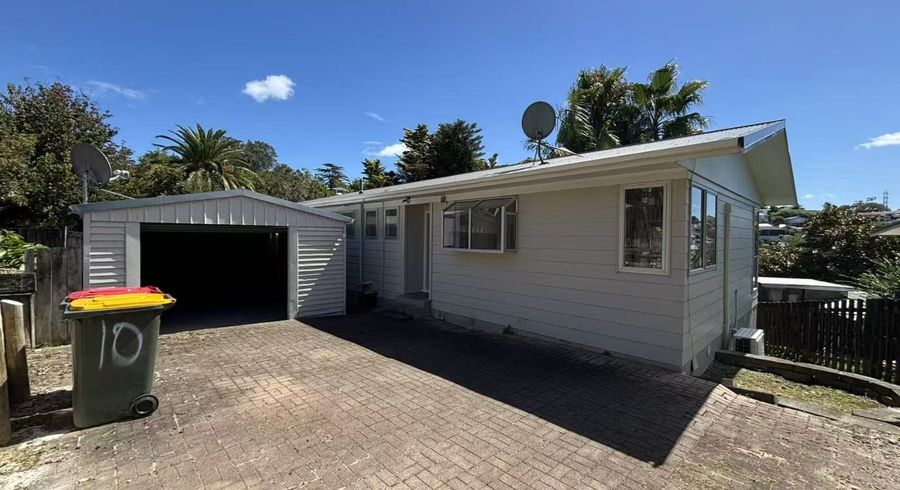  at 10 Glenfinn Place, Massey, Waitakere City, Auckland