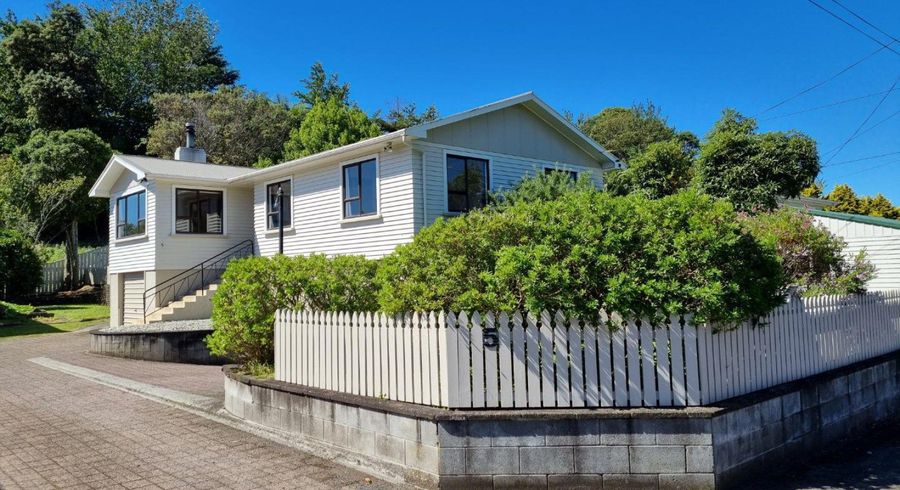  at 5 Hillside Crescent, Westown, New Plymouth, Taranaki