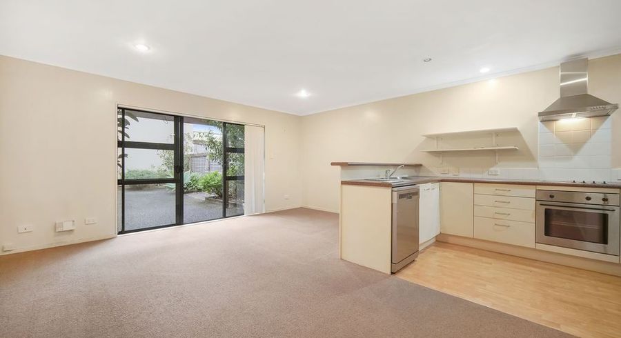  at 2/17 Harbour View Road, Te Atatu Peninsula, Waitakere City, Auckland