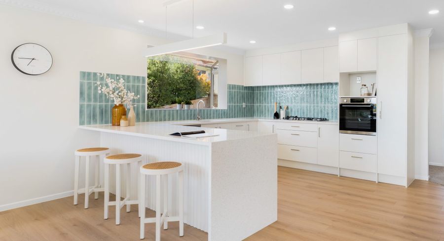  at 29 Leafield Crescent, Henderson, Waitakere City, Auckland