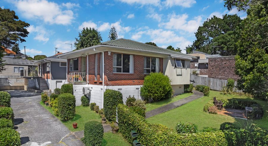  at 1 & 2/15 Cezanne Place, New Lynn, Waitakere City, Auckland