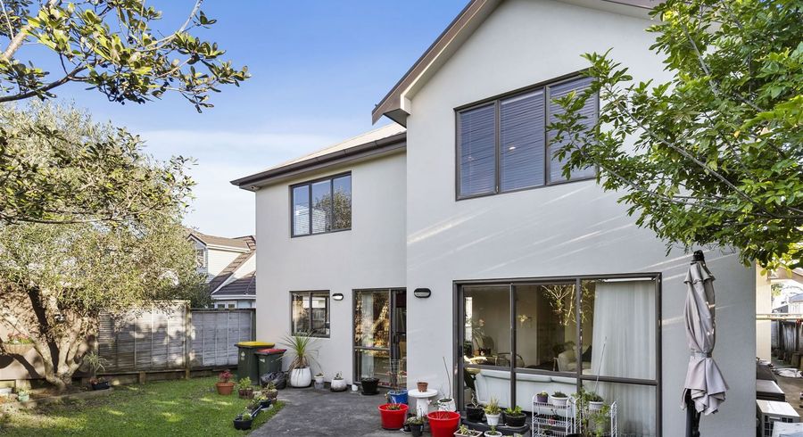  at 34 Bleakhouse Road, Howick, Auckland