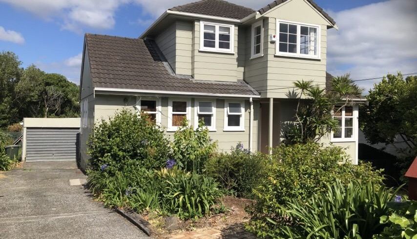  at 8 Mamaku Street, Meadowbank, Auckland