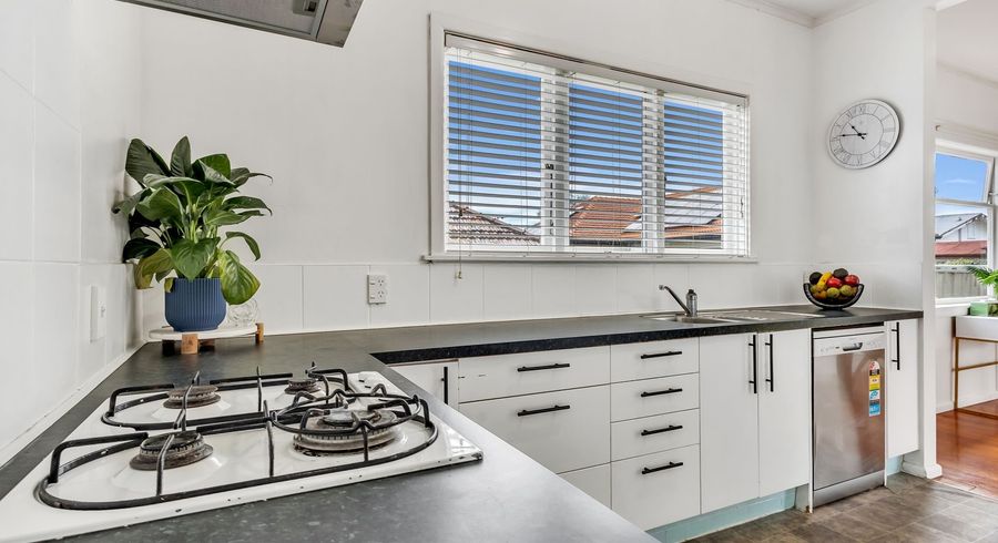  at 911 Rangiora Street, Mahora, Hastings, Hawke's Bay