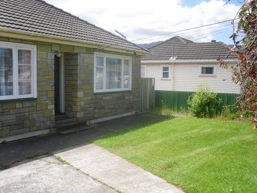  at 33 Main Road, Wainuiomata, Lower Hutt, Wellington