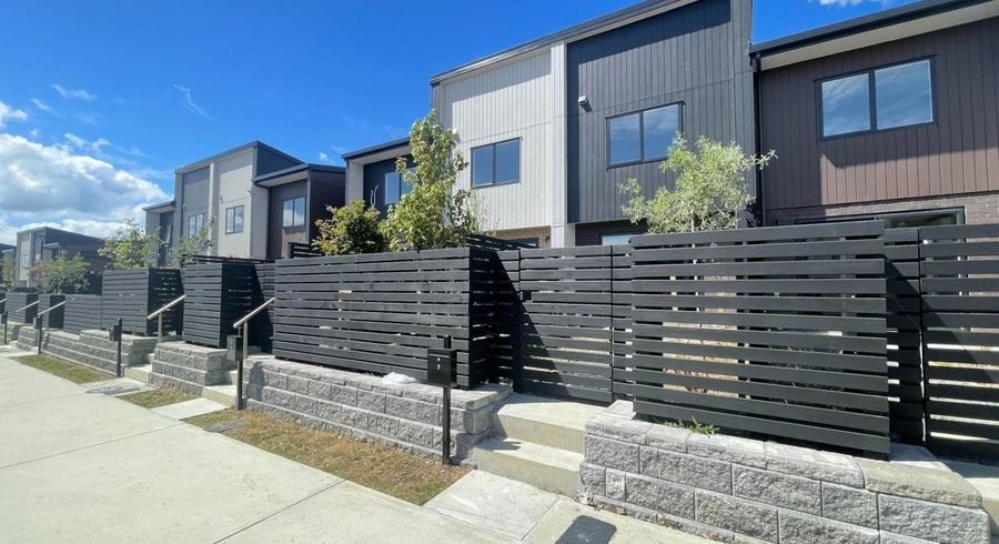  at 7 Selo Street, Glen Eden, Waitakere City, Auckland