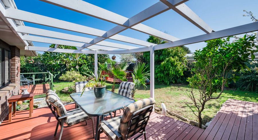  at 12 Tobys Way, Waikanae Beach, Waikanae