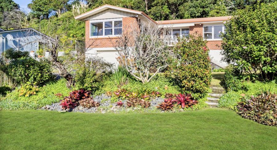  at 7 Luke Place, Eastern Beach, Manukau City, Auckland