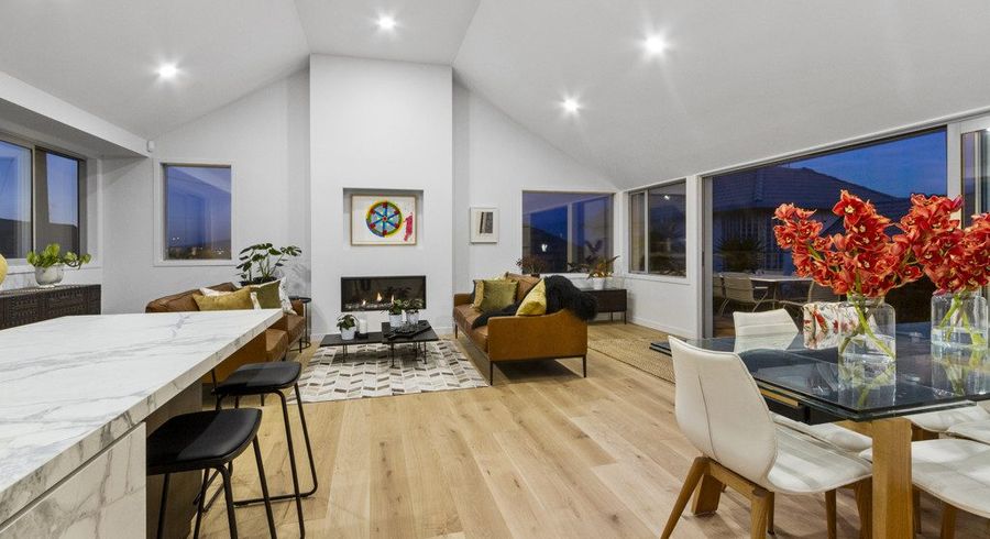  at 2/43 Princes Street, Northcote Point, Auckland