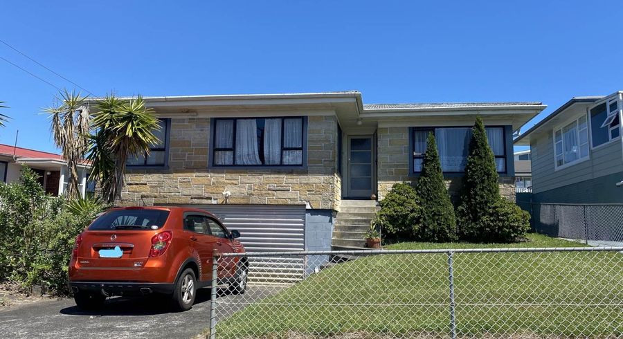  at 6 Dundee Place, Blockhouse Bay, Auckland