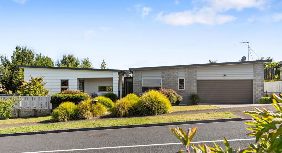  at 1 Ellesmere Close, Pyes Pa, Tauranga