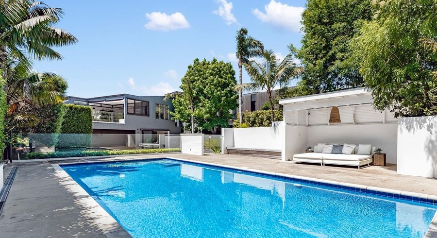  at 27 Hauraki Road, Takapuna, North Shore City, Auckland