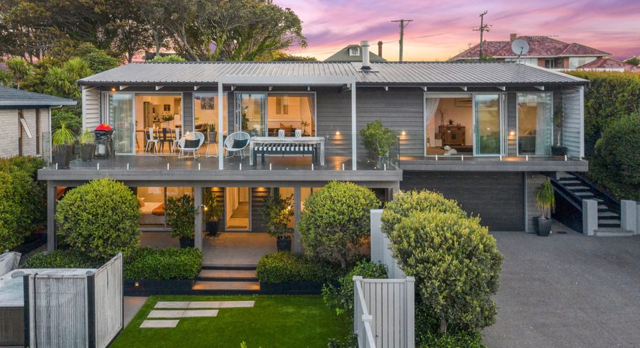  at 1 Charles Dickens Drive, Mellons Bay, Auckland