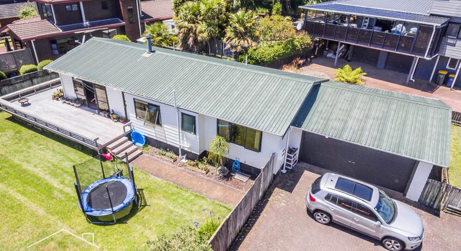  at 31B Avonleigh Road, Green Bay, Auckland