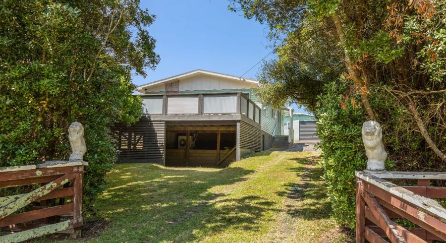  at 847 Hokio Beach Road, Hokio Beach