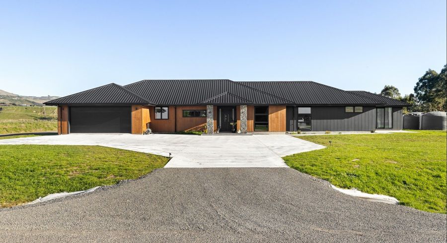  at 230 Valley Views, Fitzherbert, Palmerston North, Manawatu / Whanganui