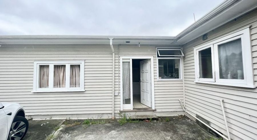  at 1/16 Kenderdine Road, Papatoetoe, Manukau City, Auckland