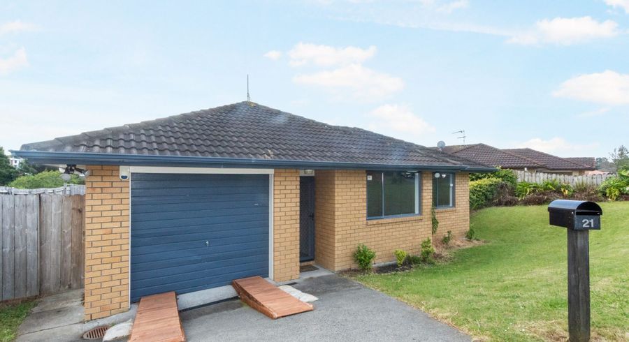  at 21 Loughinisland Place, Weymouth, Auckland