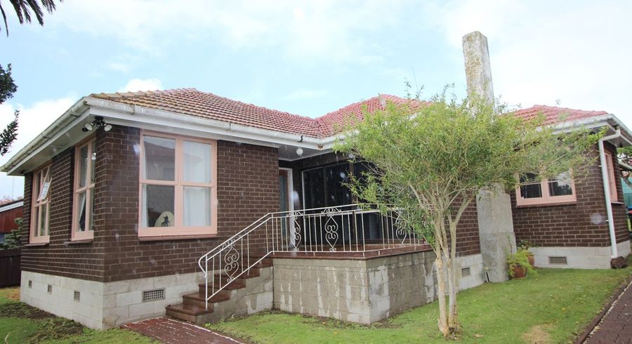  at 21 Cradock Street, Avondale, Auckland