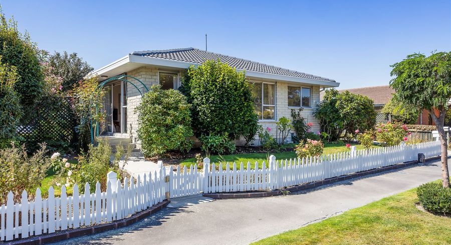  at 1/12 Broadfell Avenue, Avonhead, Christchurch