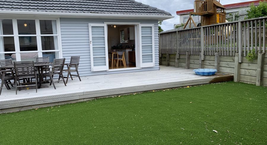  at 38 Lyndfield Lane, Newlands, Wellington