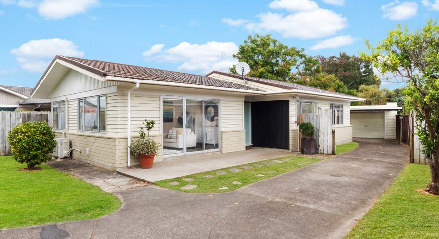  at 12 Pinedale Place, Henderson, Auckland