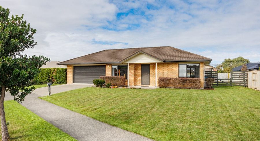  at 15 Chestnut Close, Kelvin Grove, Palmerston North