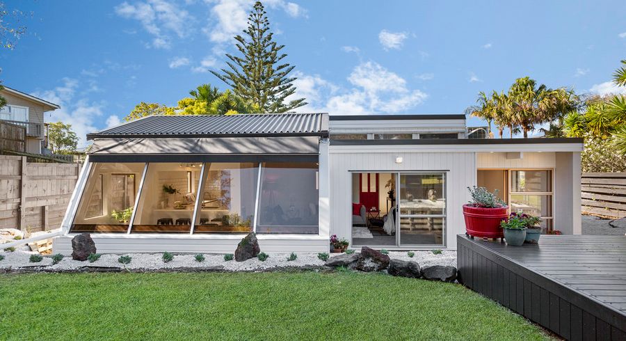  at 2/13 Wilbur Place, Pakuranga Heights, Auckland