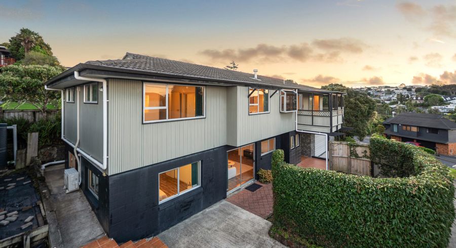 at 44 Penzance Road, Mairangi Bay, North Shore City, Auckland