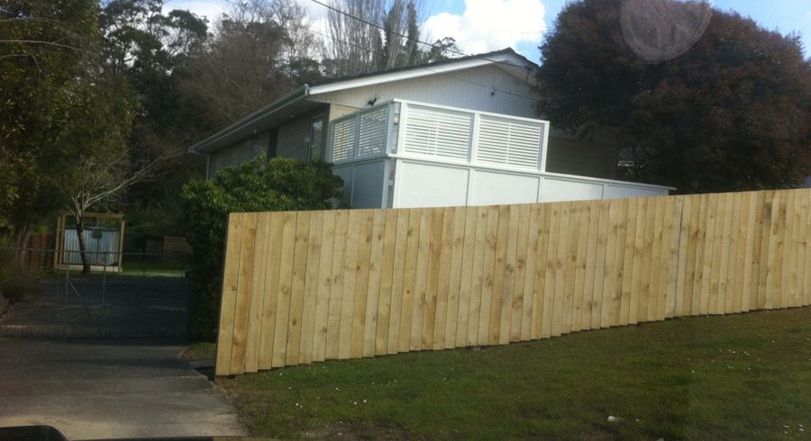  at 73  Pine Avenue, Henderson Valley, Waitakere City, Auckland