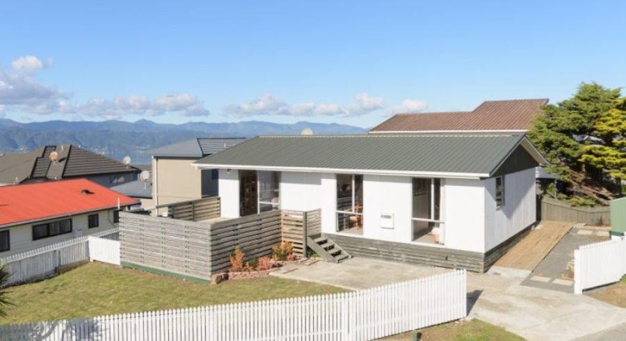  at 14A Sunhaven Drive, Newlands, Wellington, Wellington