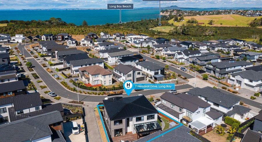  at 7 Headsail Drive, Long Bay, Auckland