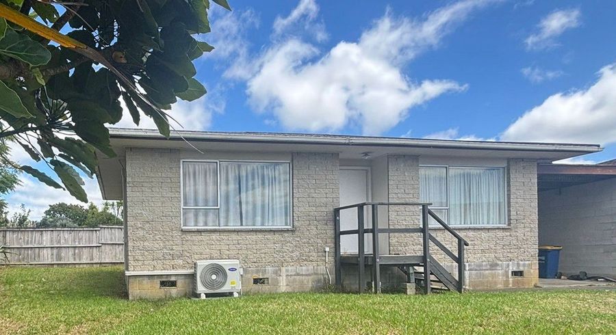  at 2/8 Darlington Place, Glendene, Waitakere City, Auckland